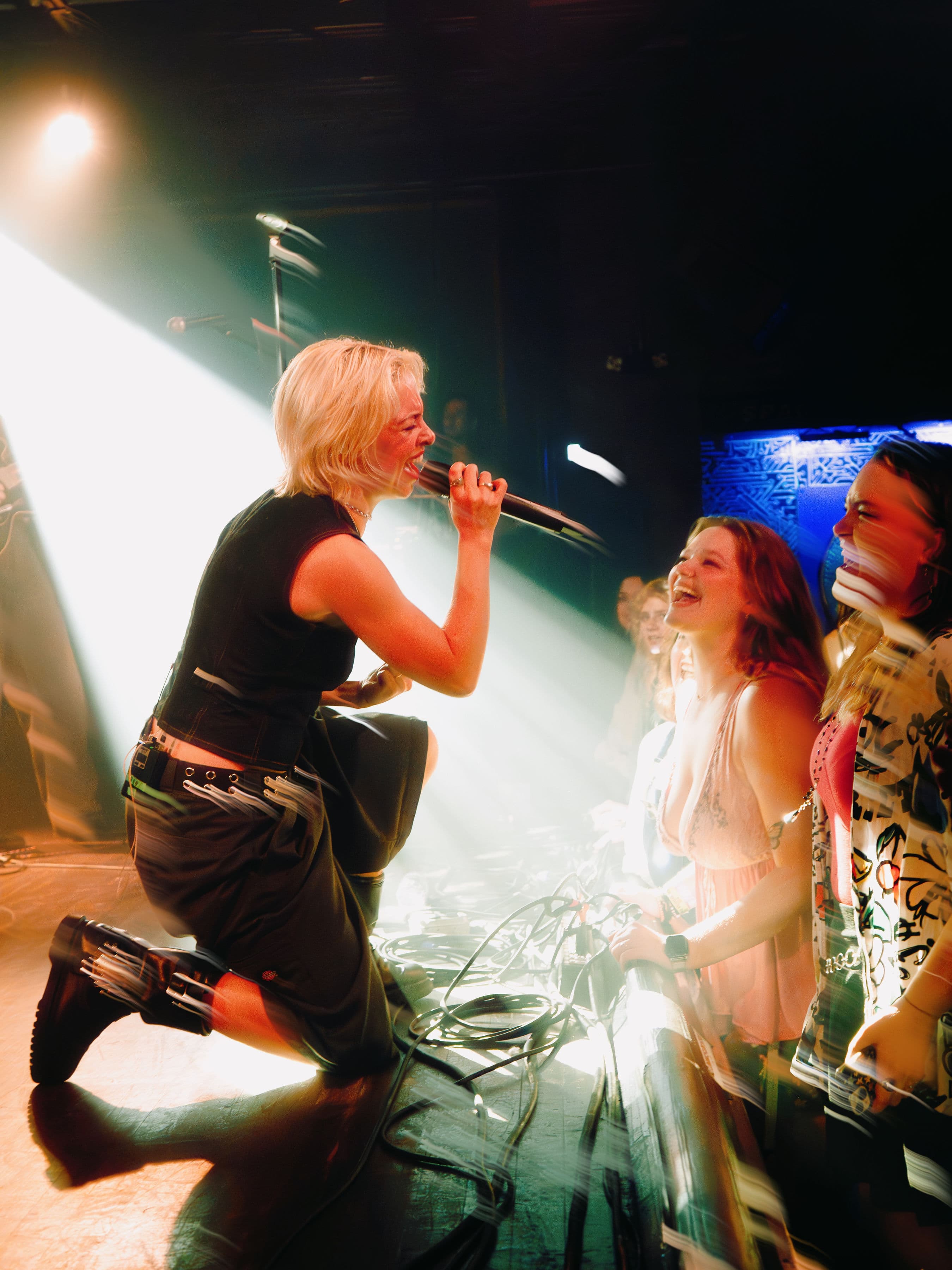 Melt performing in Birmingham, motion blur